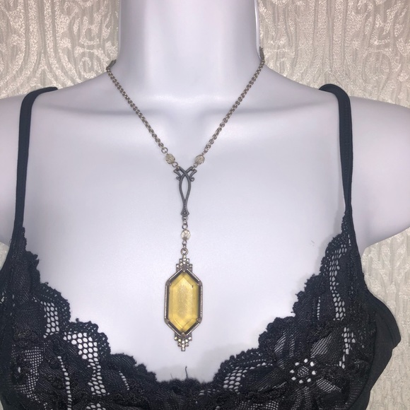 Vintage Jewelry - VINTAGE Gothic Victorian style pendent necklace